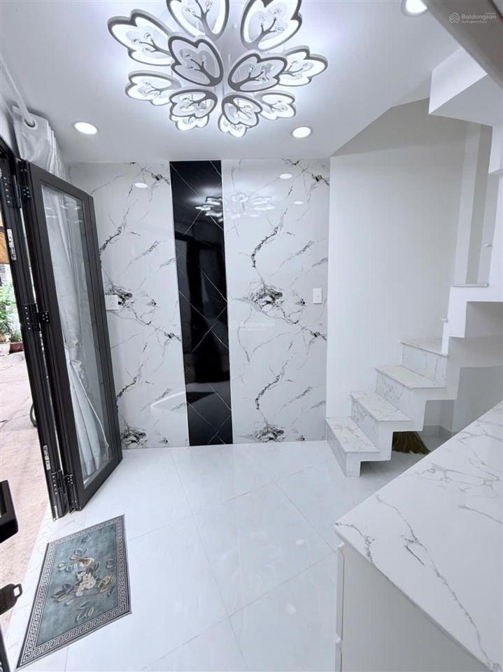 Nhỉnh 1 tỷ nhà riêng 3 tầng tân phú 2pn 3wc full nội thất sổ hồng riêng