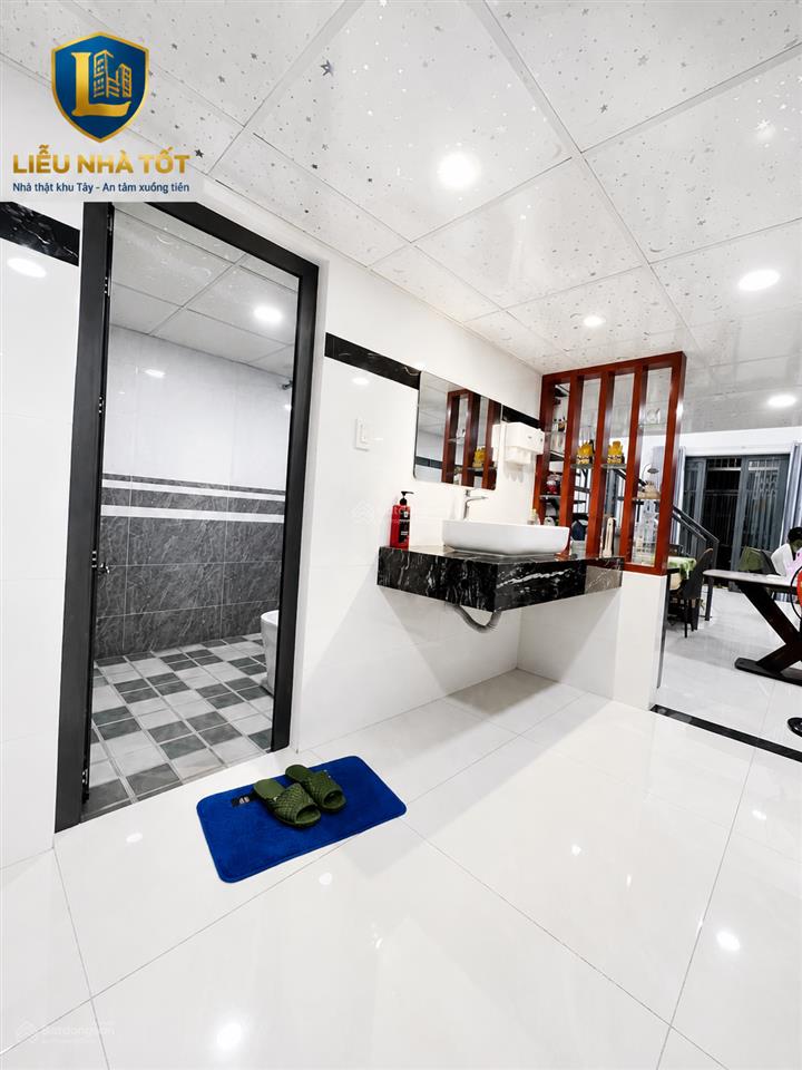 Nhà gần ga t3  hẻm ô tô 4m  full nội thất  giá chỉ nhỉnh 5 tỷ