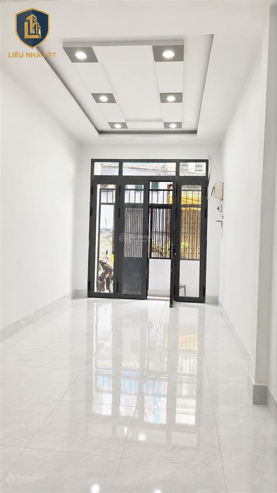 Chủ giảm mạnh chỉ còn 4 tỷ hơn tí hẻm xe hơi 6m 2 bước ra mặt tiền nhà mới ở ngay