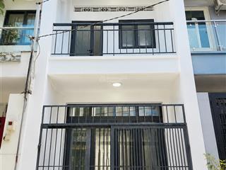 Chủ giảm mạnh chỉ còn 4 tỷ hơn tí hẻm xe hơi 6m 2 bước ra mặt tiền nhà mới ở ngay
