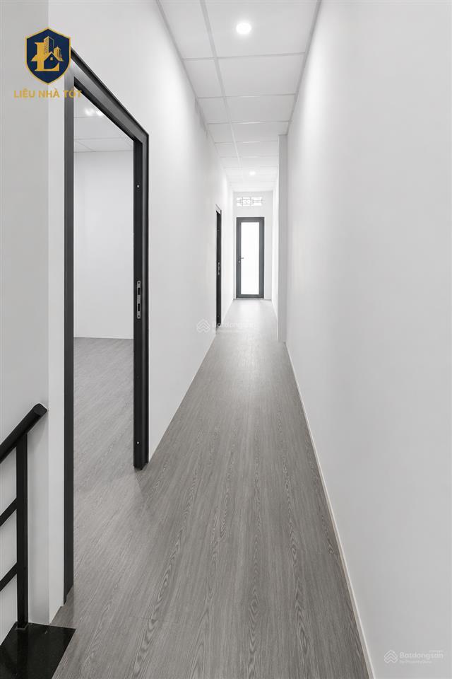 Chủ giảm mạnh chỉ còn 4 tỷ hơn tí hẻm xe hơi 6m 2 bước ra mặt tiền nhà mới ở ngay