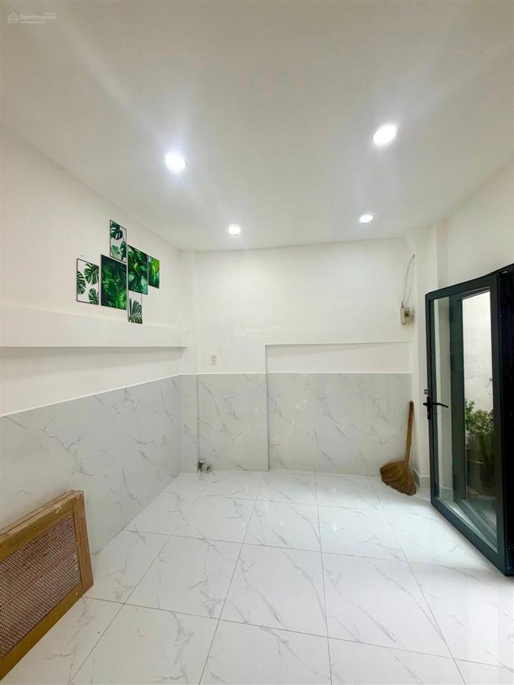 Nhà 3 tầng lạc long quân quận 11 mới đẹp | 2pn 2wc | 24m | hẻm xe hơi | nhỉnh 3 t.ỷ|sổ hc chuẩn