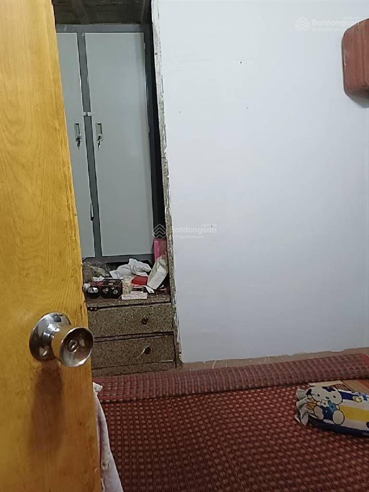 Quận 5  hẻm xe hơi hà tôn quyền sát vách quận 11  chủ lâu đời  nhà xây kiên cố chắc chắn  6 tỷ.