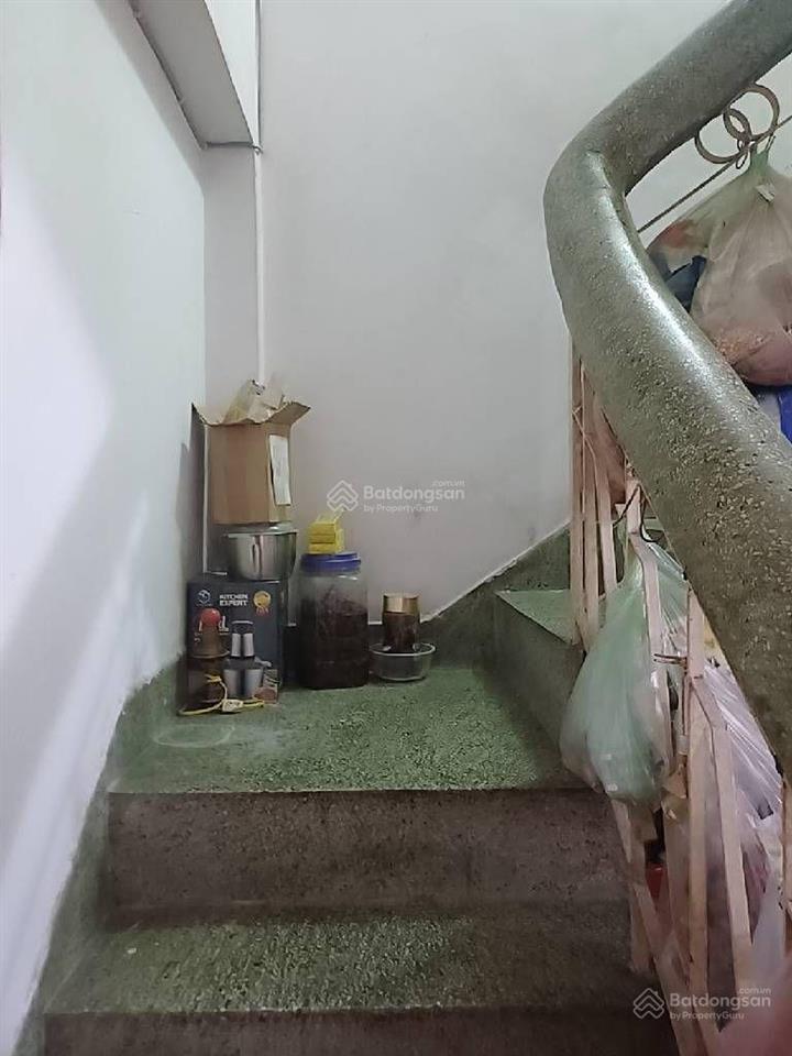 Quận 5  hẻm xe hơi hà tôn quyền sát vách quận 11  chủ lâu đời  nhà xây kiên cố chắc chắn  6 tỷ.