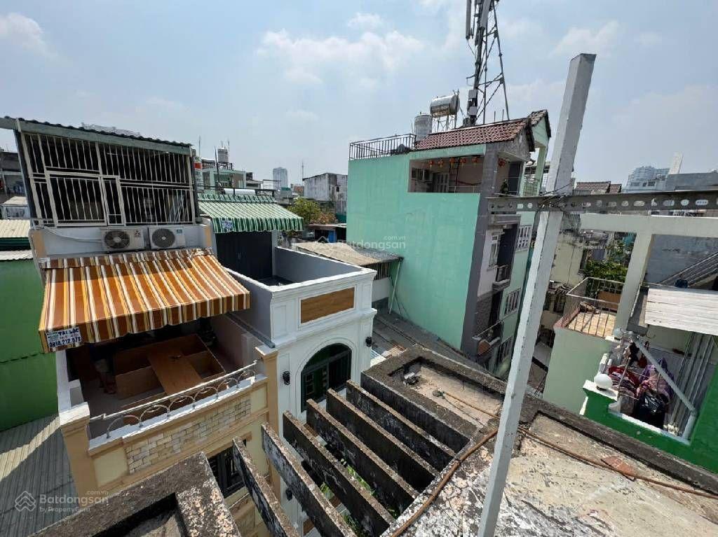 Quận 5  hẻm xe hơi hà tôn quyền sát vách quận 11  chủ lâu đời  nhà xây kiên cố chắc chắn  6 tỷ.