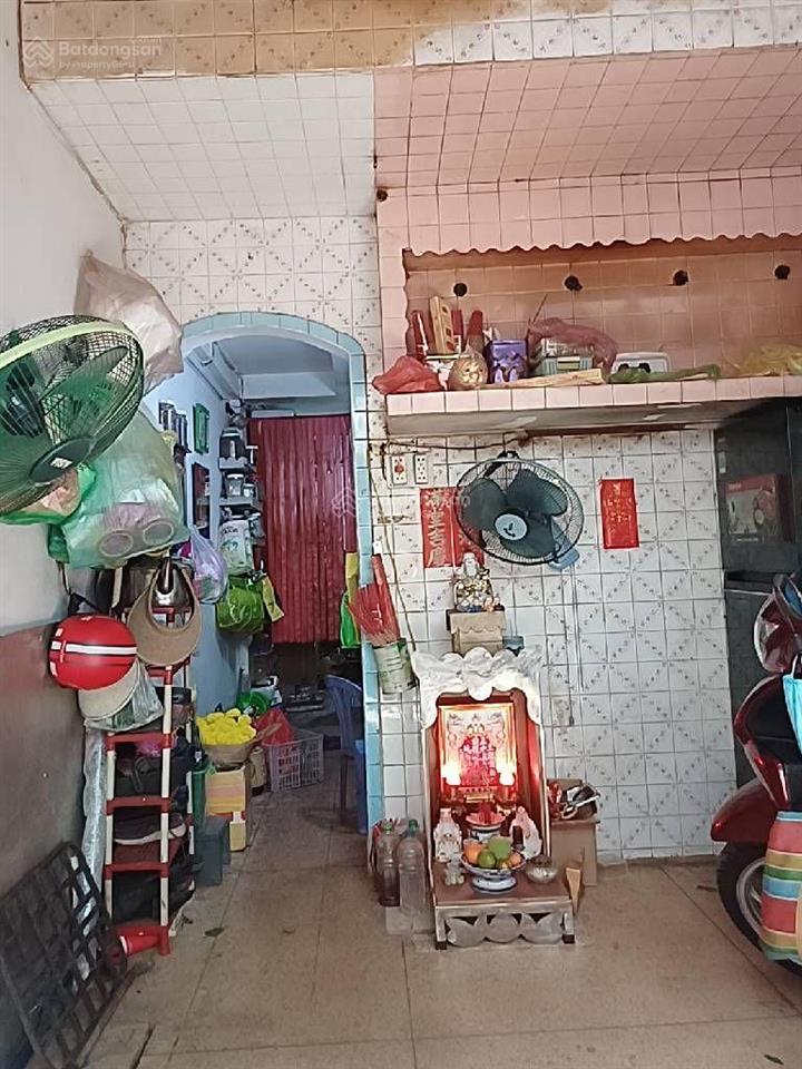 Quận 5  hẻm xe hơi hà tôn quyền sát vách quận 11  chủ lâu đời  nhà xây kiên cố chắc chắn  6 tỷ.