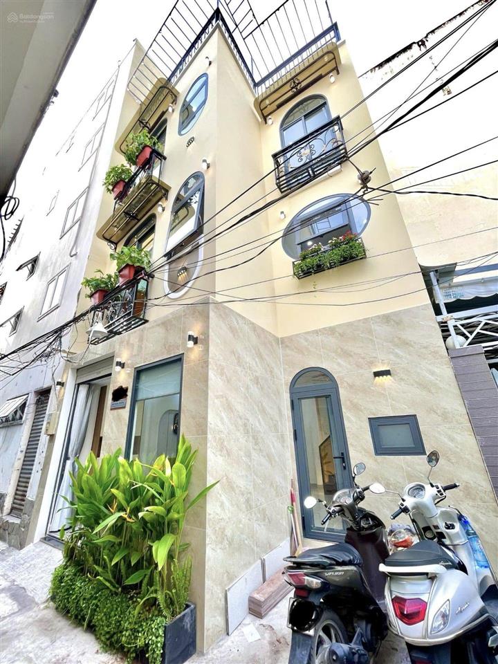 Bán nhà  phan văn trị  hẻm xe hơi  ngang 6m, 4 tầng btct