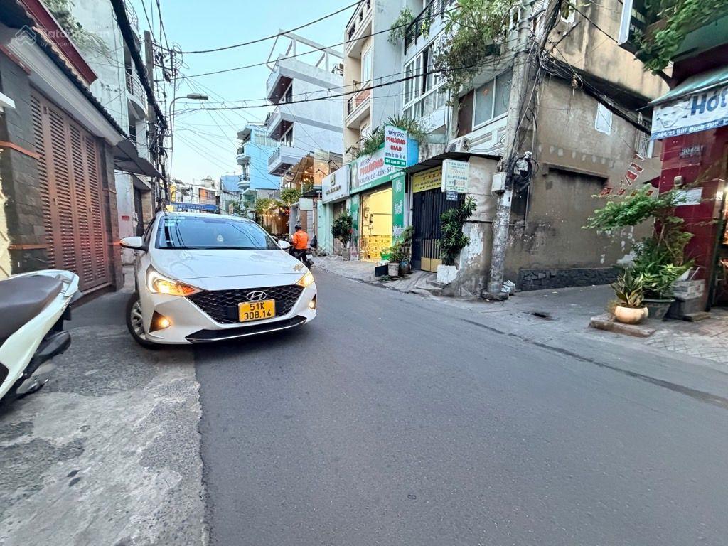 Bùi đình tuý 4 tầng xe hơi đỗ cửa bình thạnh chủ cần bán gấp
