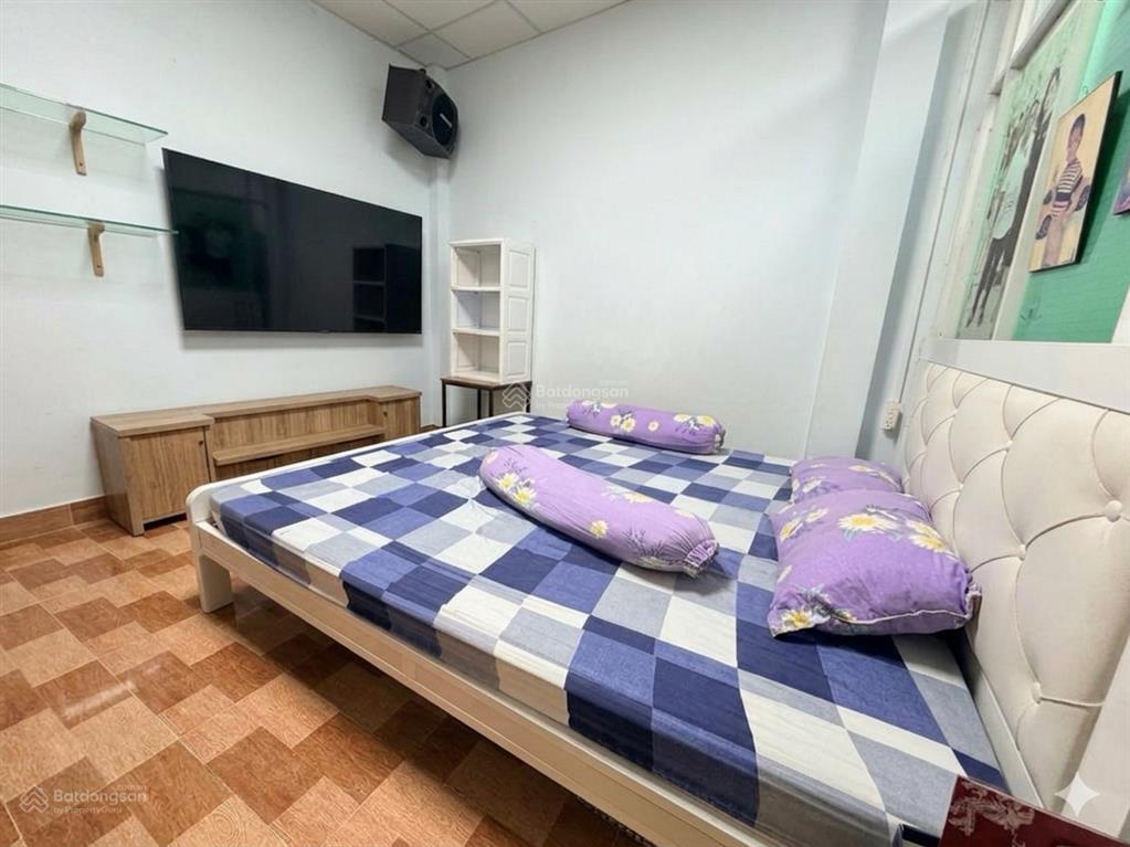 Bùi đình tuý 4 tầng xe hơi đỗ cửa bình thạnh chủ cần bán gấp