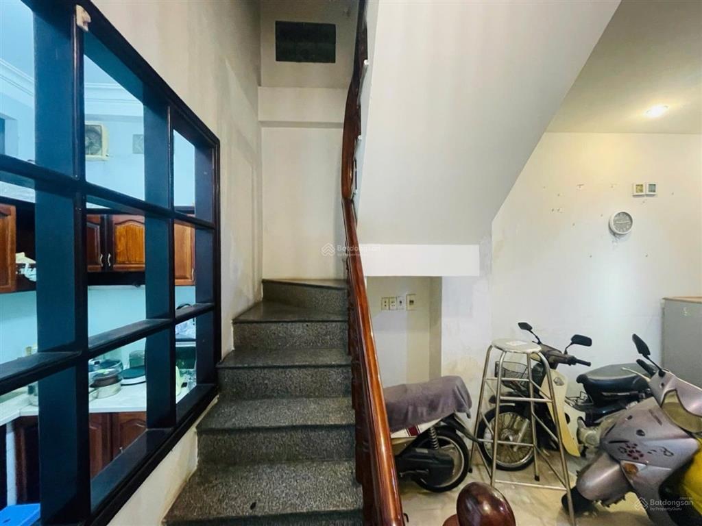 3,4x8,3m trần quốc toảnxuân hòa, quận 3 4 tầng 5pn