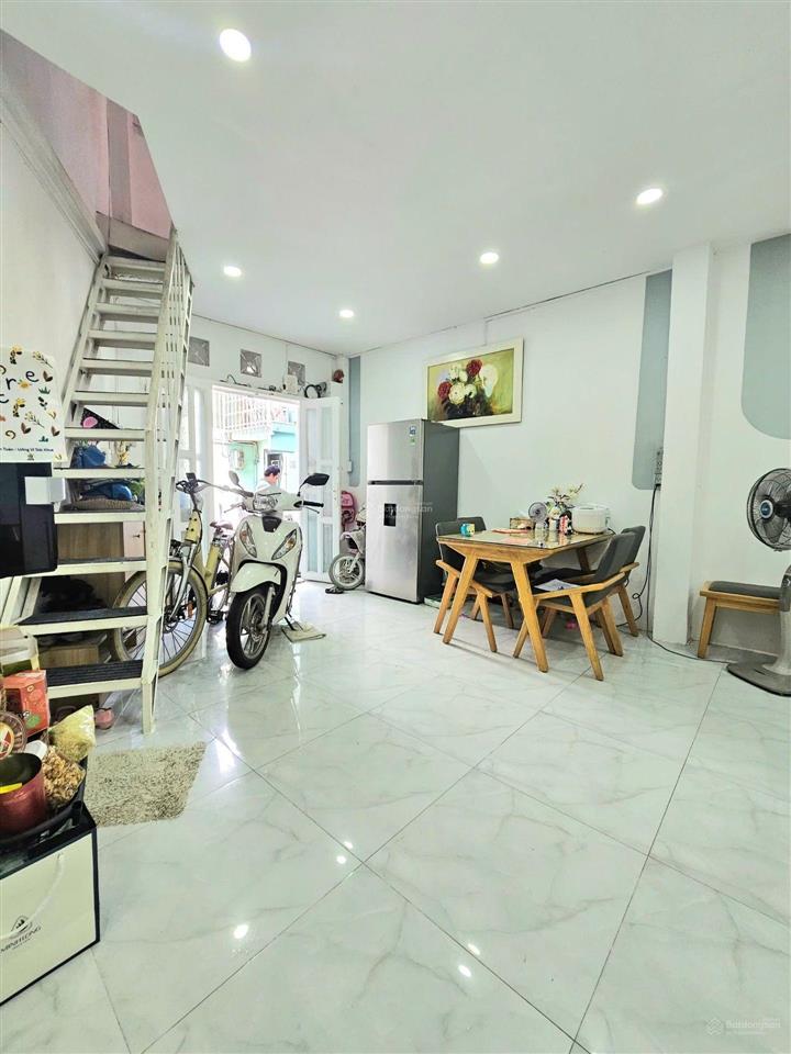 40m² mai thị lựu  lê văn duyệt  tân định  2 tầng 2pn