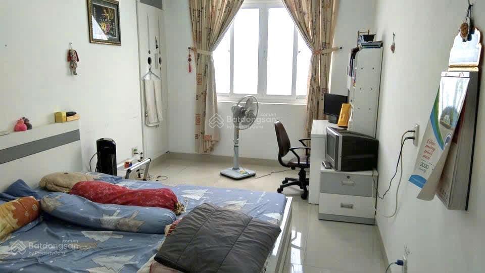 Nguyễn bỉnh khiêm, p. đa kao, quận 1 chỉ 15m ra đường lớn 4 tầng 3pn 2 mặt tiền trước và bên hôn