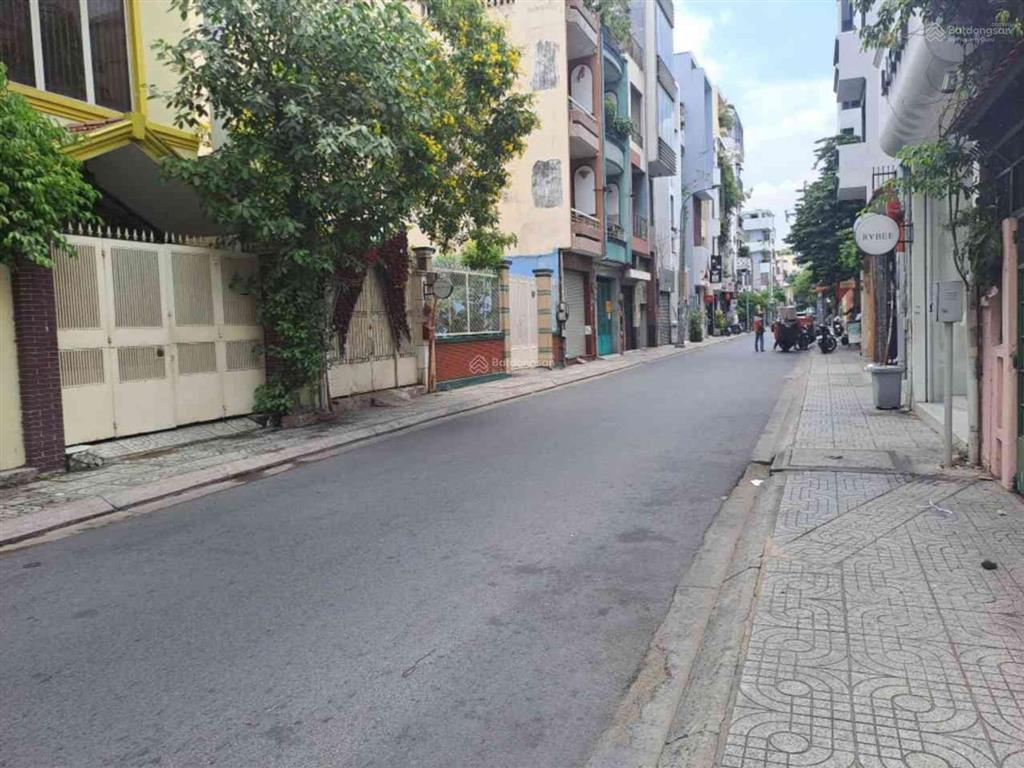 Nhỉnh 4tỷ hộ khẩu quận 1
nguyễn phi khanh 10m ra mặt tiền2 tầng 2pn  đang khai thác dòng tiền ổn