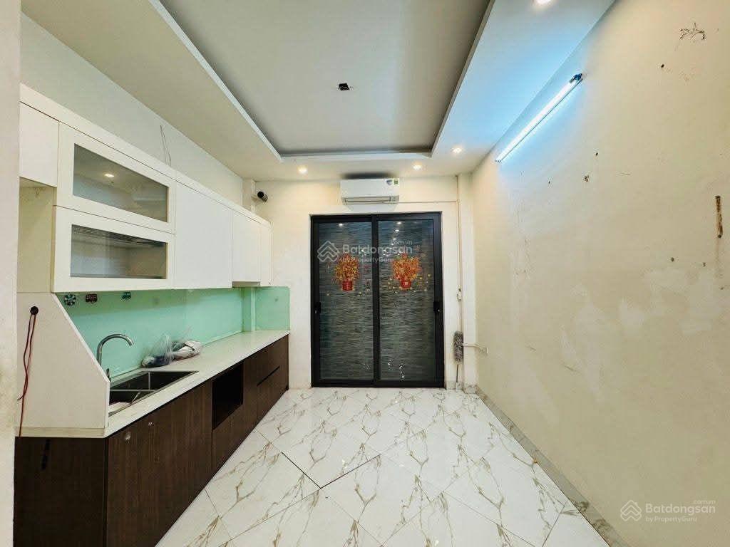 Minh khai, mặt tiền 4m8  2 thoáng, ngõ 3 gác đua. 6.9 tỷ