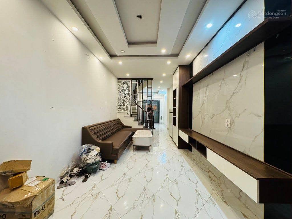 Minh khai, mặt tiền 4m8  2 thoáng, ngõ 3 gác đua. 6.9 tỷ