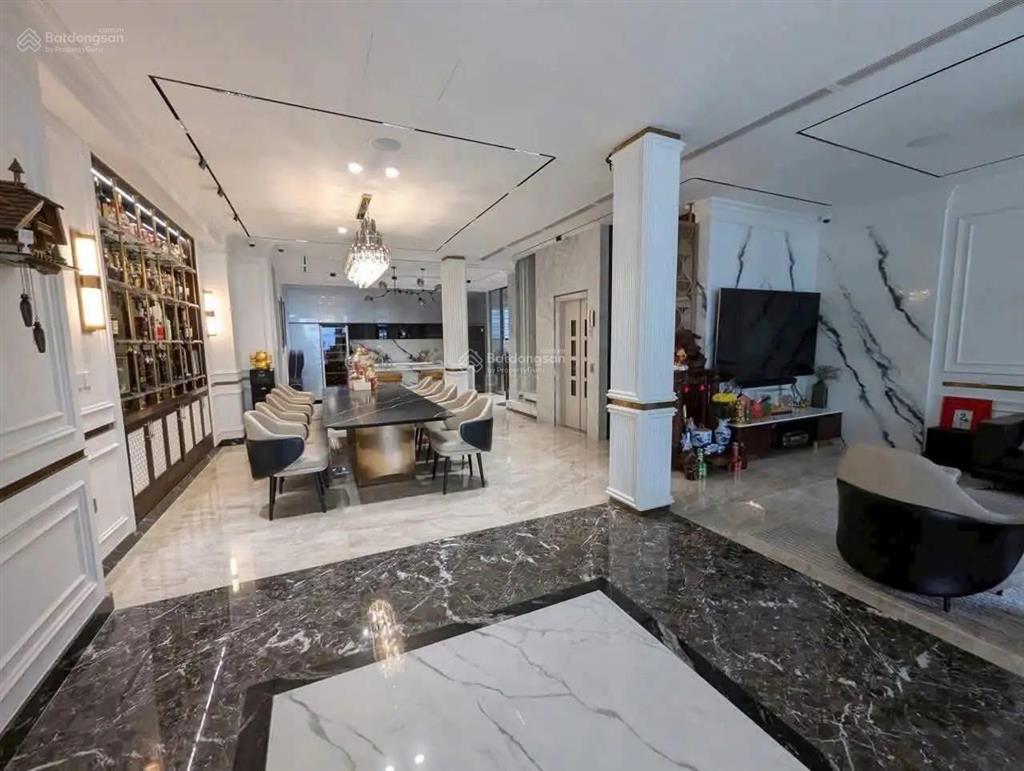 Khu compound, 8x22m, 4 lầu, biệt thự hxh 12m nguyễn trọng tuyển, bán 65 tỷ