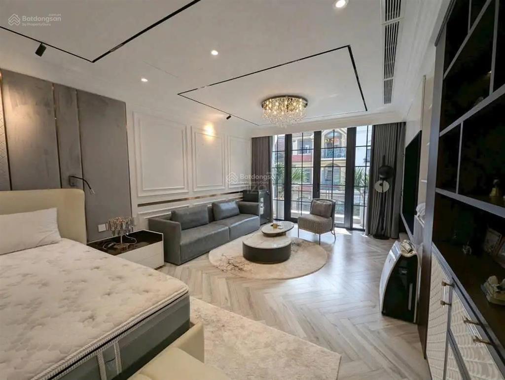 Khu compound, 8x22m, 4 lầu, biệt thự hxh 12m nguyễn trọng tuyển, bán 65 tỷ