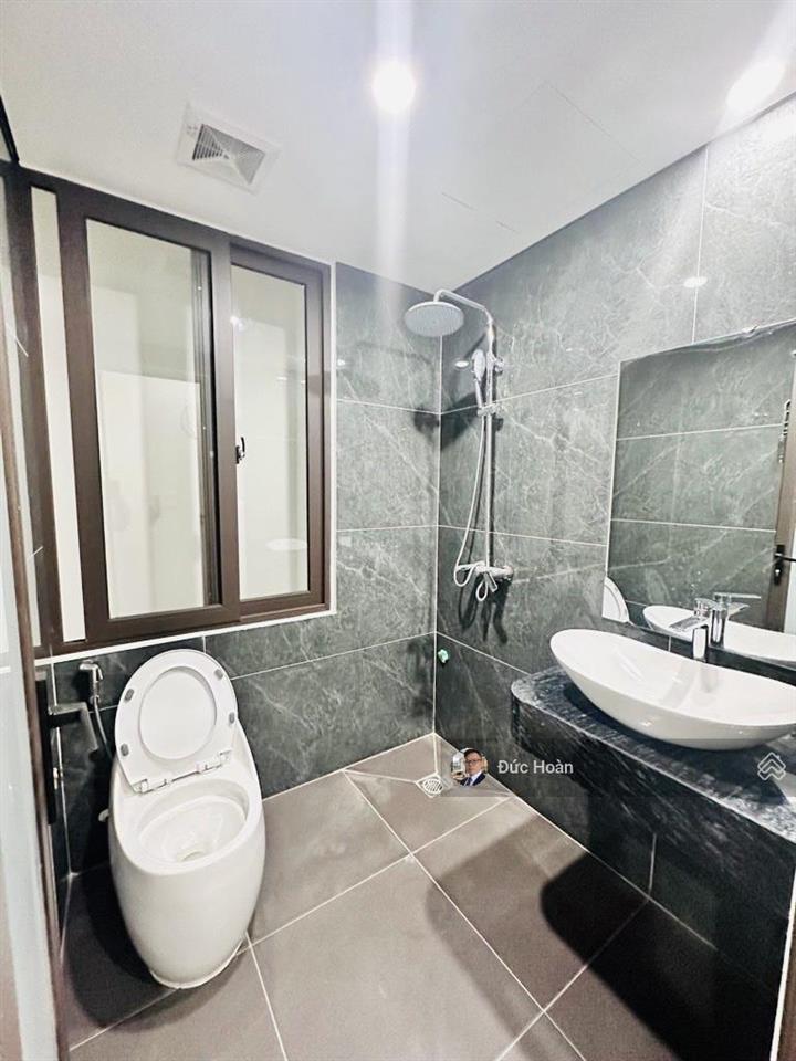 Bán nhà đẹp bồ đề long biên, gần cầu chương dương, 5 tầng dt 50m2  nhỉnh 11 tỷ