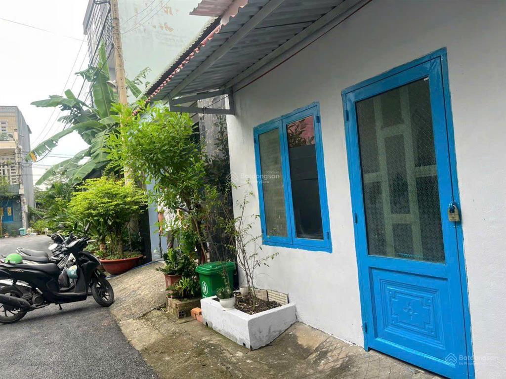 Bán đất tặng dãy phòng trọ khu phân lô