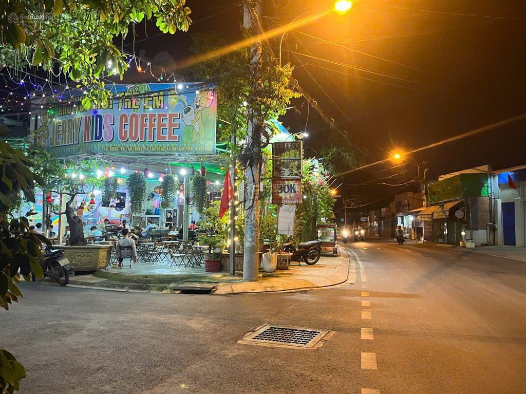 Bán đất tặng dãy phòng trọ khu phân lô