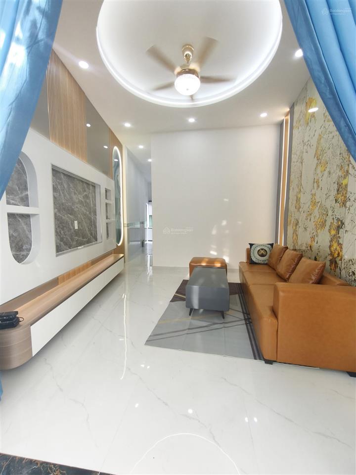 Nhà shr hẻm xe hơi thông ngay chợ hóc môn, bv hóc môn