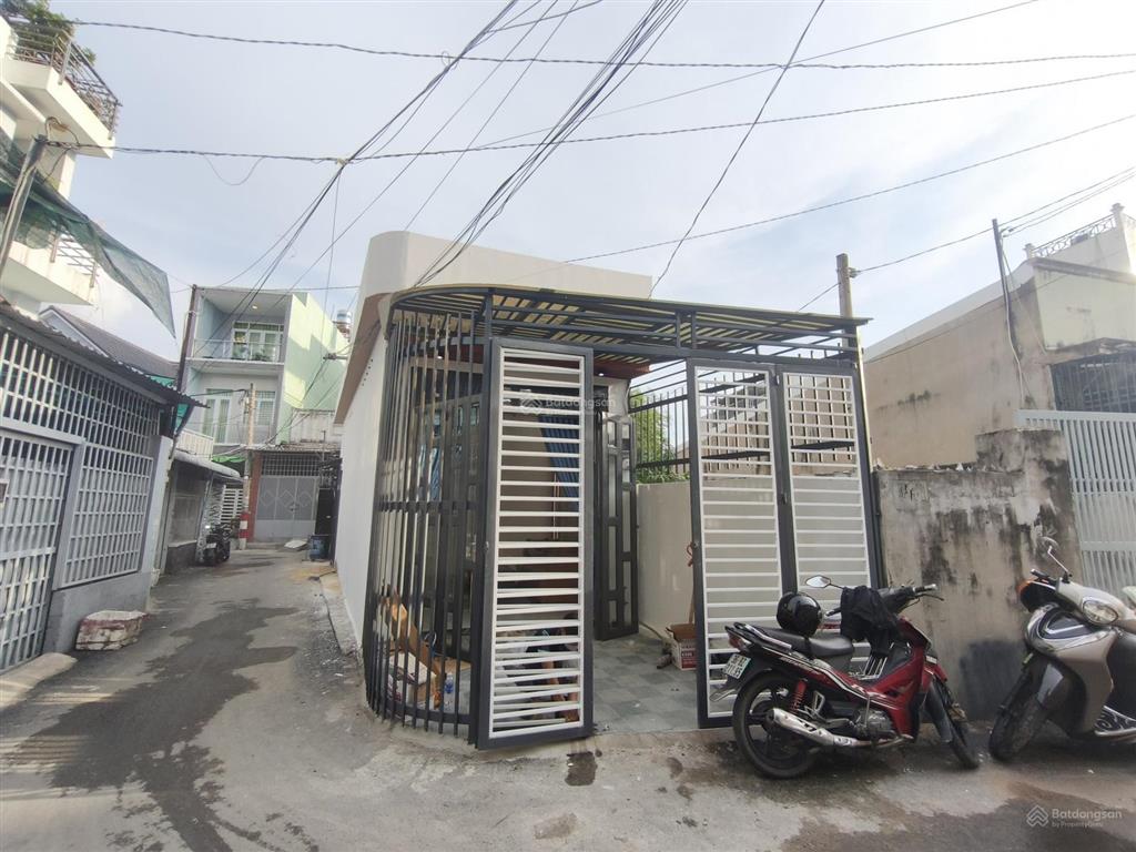 Nhà shr hẻm xe hơi thông ngay chợ hóc môn, bv hóc môn