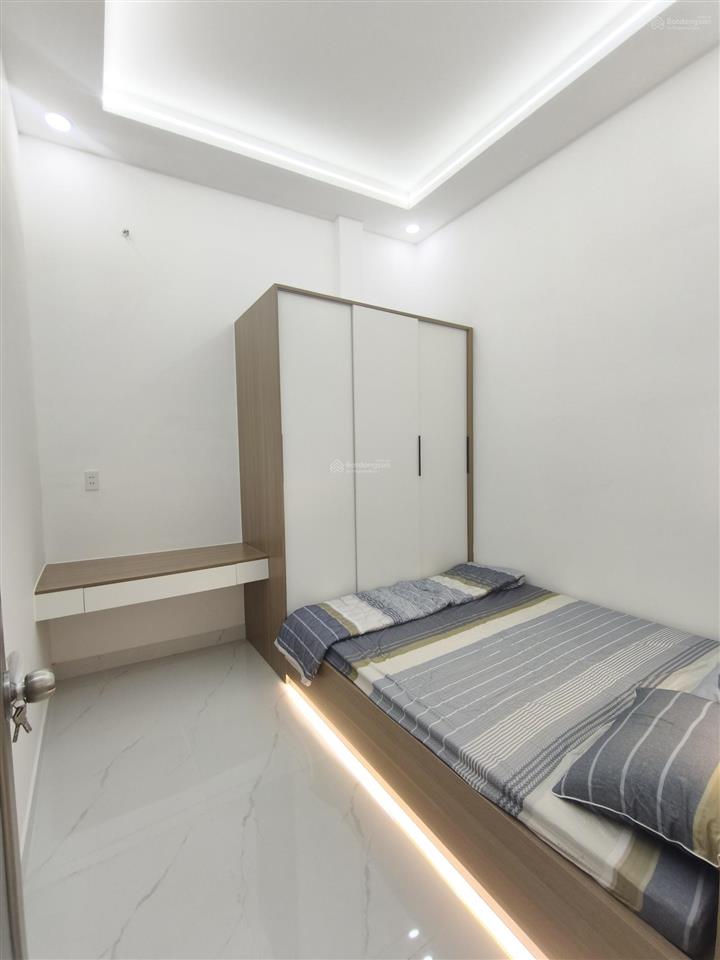 Nhà shr hẻm xe hơi thông ngay chợ hóc môn, bv hóc môn