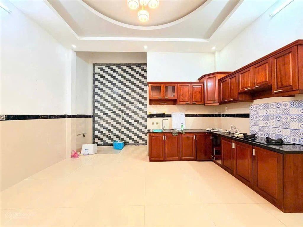 Cho thuê nhà mới 4pn4wc tân chánh hiệp, q12