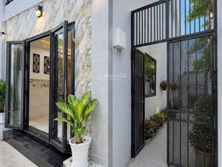 Bán nhà mới đúc kiên cố, huỳnh thị hai gần chợ ba bầu