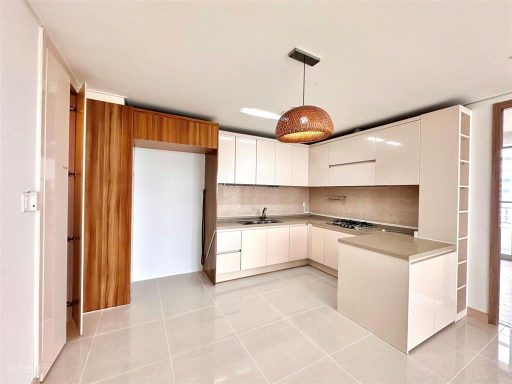 Bán ch cantavil an phú, 98m2, 3pn, 02 ban công dài. giá 8 tỷ, sổ hồng, lầu cao