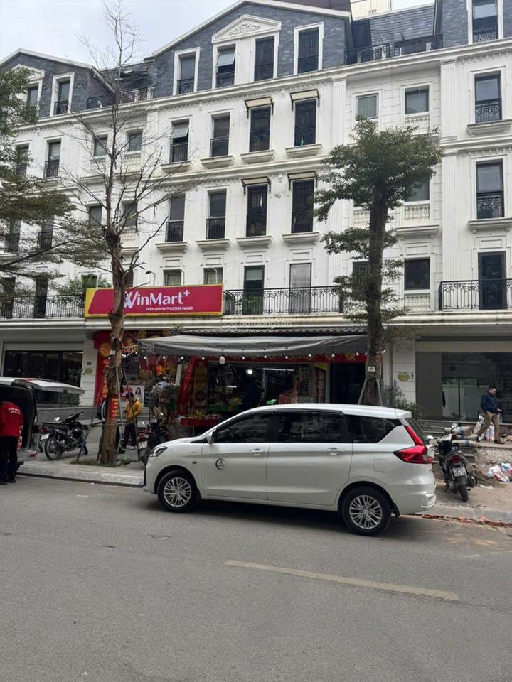 Bán gấp shop sh04 khu b4 nam trung yên dòng tiền 67tr/tháng (winmart thuê)  hđ 2029 chính chủ