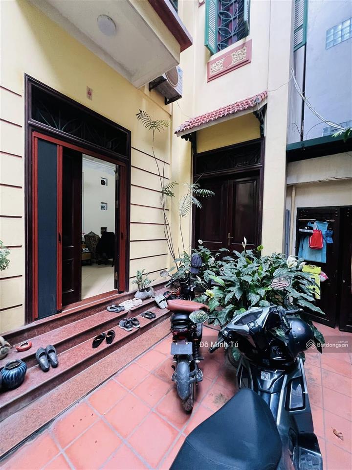 Nhà phố văn cao 109m*5t, mt 8m, ngõ 3m, 20m ra phố, sân vườn, 2 thoáng, ngõ thông hồ tây, về ở ngay