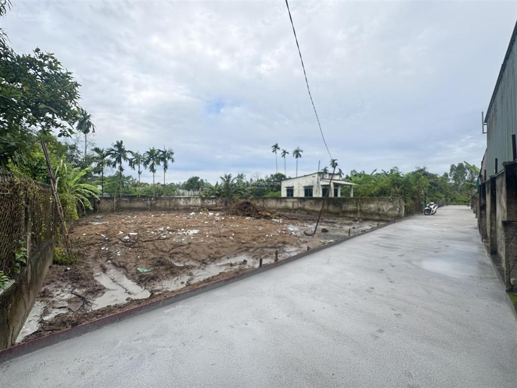 Bán đất 114m²  gần dự án vinhomes hóc môn  giá chỉ 2.85 tỷ