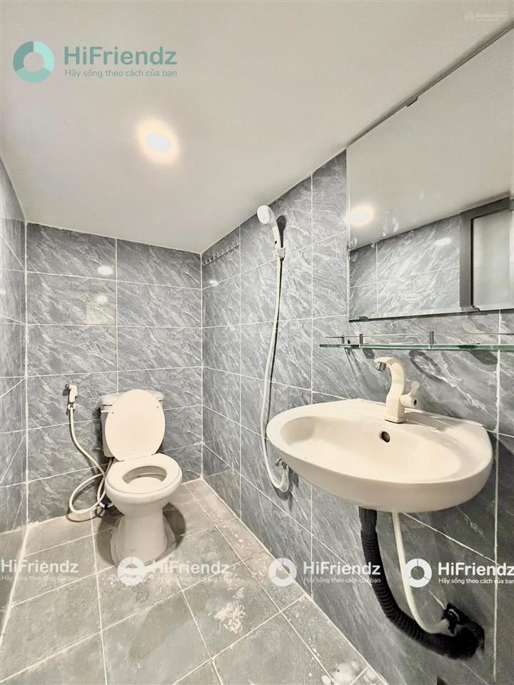 Cho thuê phòng gác full nội thất mới 100%  gác cao đứng được  ngay cv gia định
