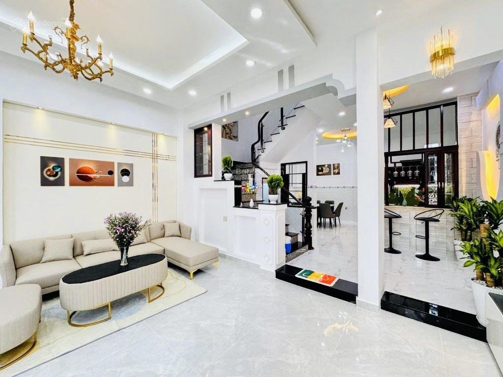 Khu vip bình long đs 5b giáp tân phú  3 tầng tặng full nội thất  96m2  ngang lớn 6m  chỉ 9.58 t
