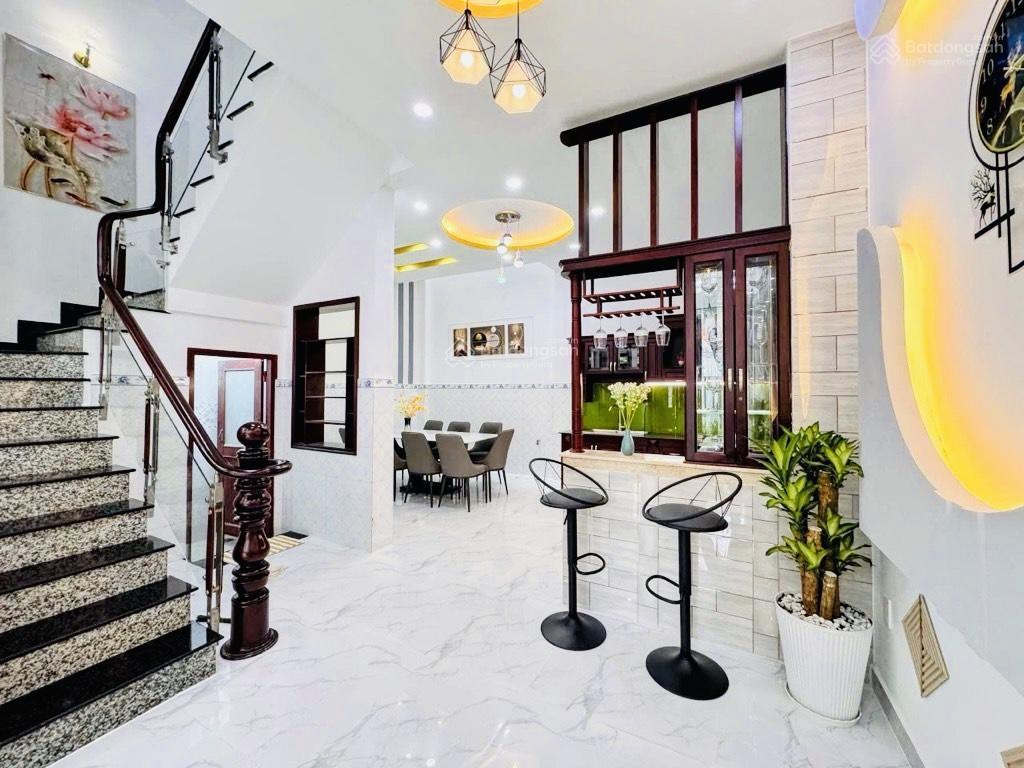 Khu vip bình long đs 5b giáp tân phú  3 tầng tặng full nội thất  96m2  ngang lớn 6m  chỉ 9.58 t