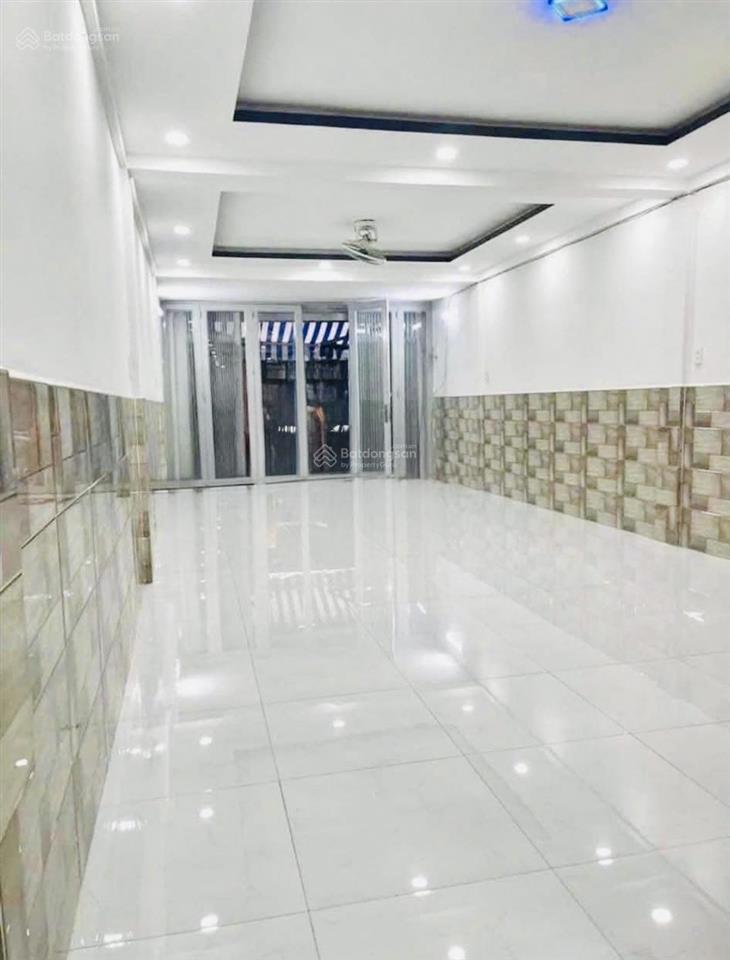 Nhà hậu giang quận 6 gần chợ phú định  hẻm xe hơi  72m2  3 tầng  9.5 tỉ