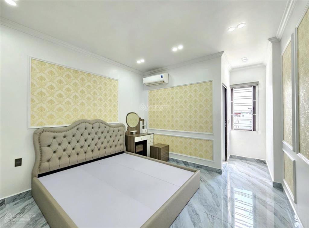Nhà hậu giang quận 6 gần chợ phú định  hẻm xe hơi  72m2  3 tầng  9.5 tỉ