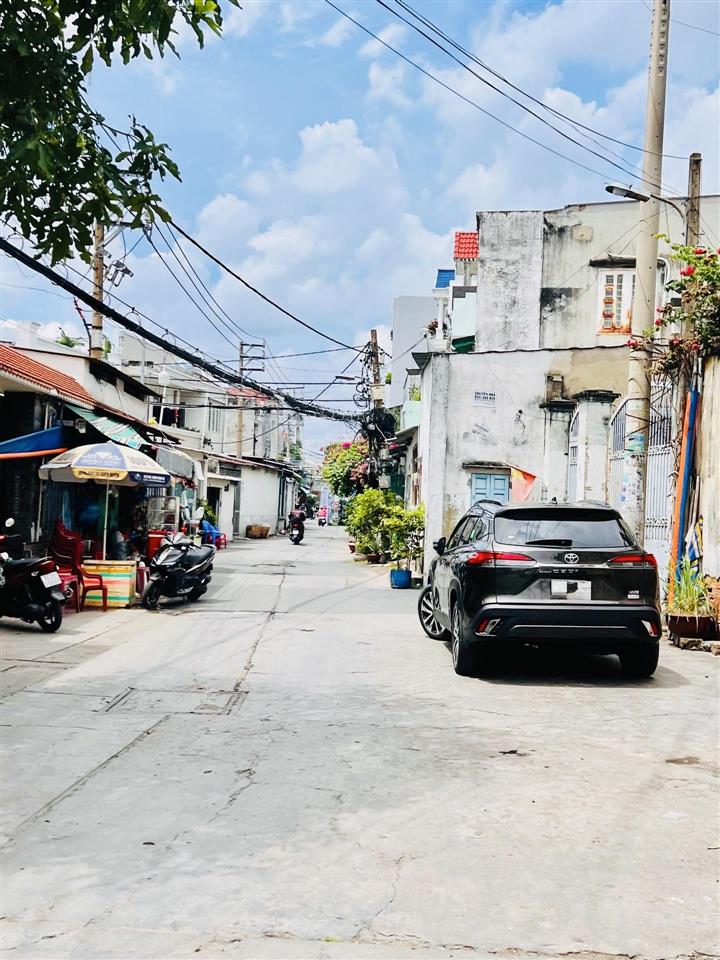 Bán nhà hẻm 8m lê văn quới, 95.4m nở hậu 5.5m, gần ngã tư bốn xã, 8.8 tỷ