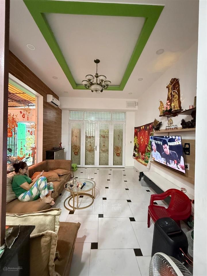 Giảm còn 7,3 tỷ. nhà 4 tầng khu đồng bộ đường số 7, gara ô tô, 4pn, gần aeon tân phú