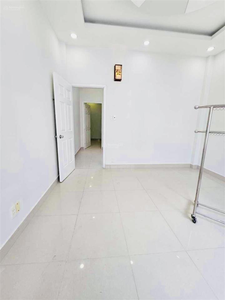 Nhà mặt tiền đường 12m an lạc bình tân, 40m, 2 tầng, sổ riêng, hoàn công đủ, chỉ nhỉnh 6 tỷ