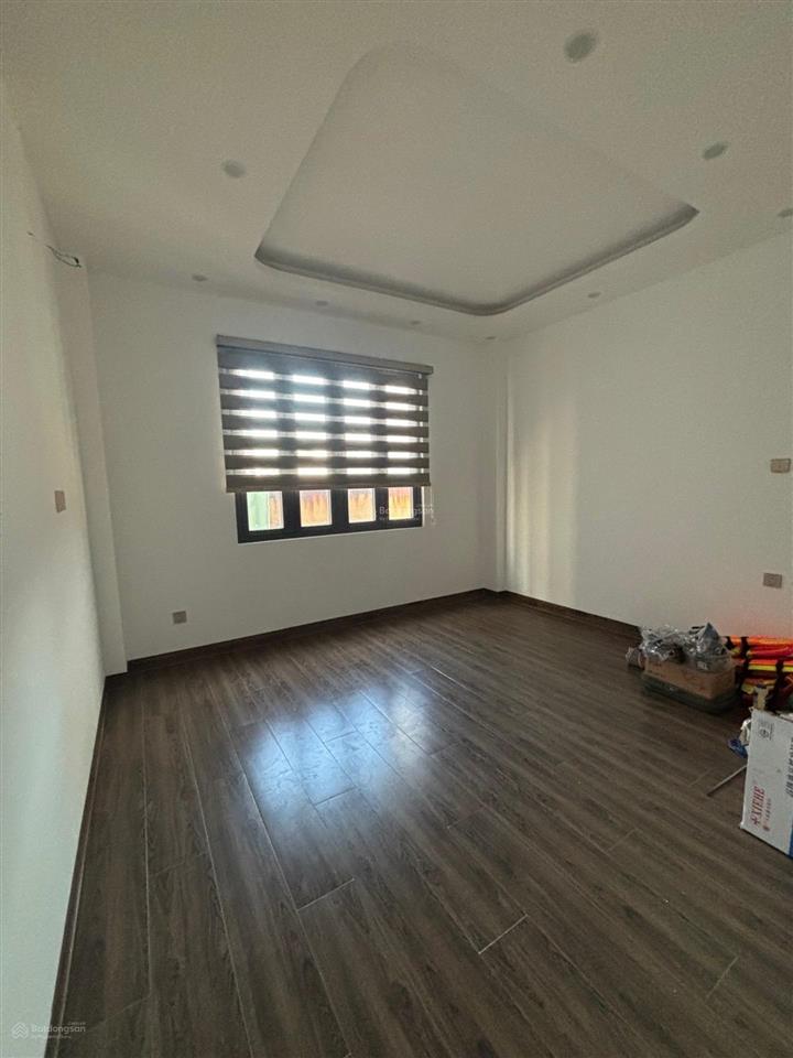 Nhà đình nghi xuân 68m, 4 tầng, 4pn, ô tô vào nhà, gần chợ bốn xã, giá 8,99 tỷ