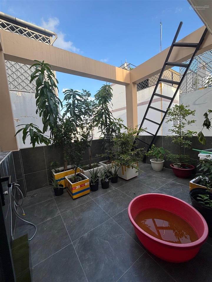 Nhà đình nghi xuân 68m, 4 tầng, 4pn, ô tô vào nhà, gần chợ bốn xã, giá 8,99 tỷ