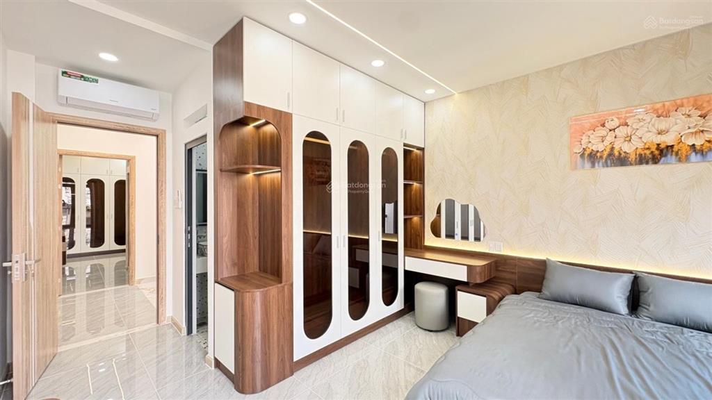 Nhà đường số 18 bình tân  hẻm 7m thông  69m2  5 tầng full nội thất  4pn  chỉ 7,5 tỉ