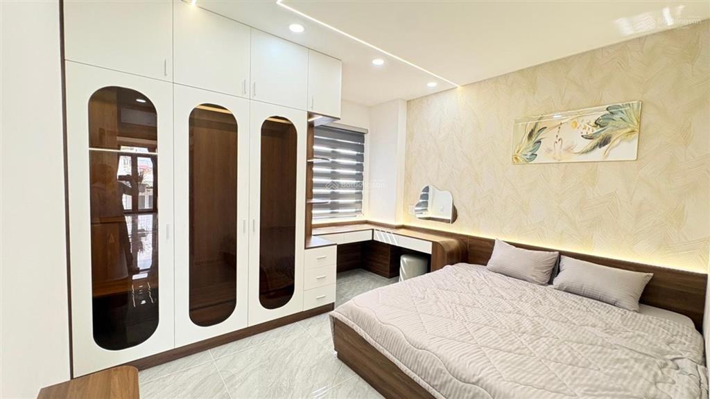 Nhà đường số 18 bình tân  hẻm 7m thông  69m2  5 tầng full nội thất  4pn  chỉ 7,5 tỉ