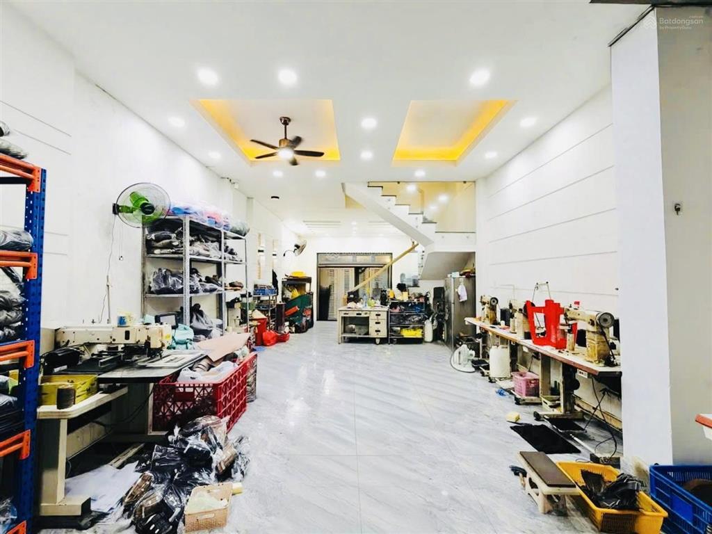 Nhà đẹp tân kỳ tân quý bình tân  hẻm xe hơi  100m  3 tầng  4pn  chỉ 8.9 tỉ tl