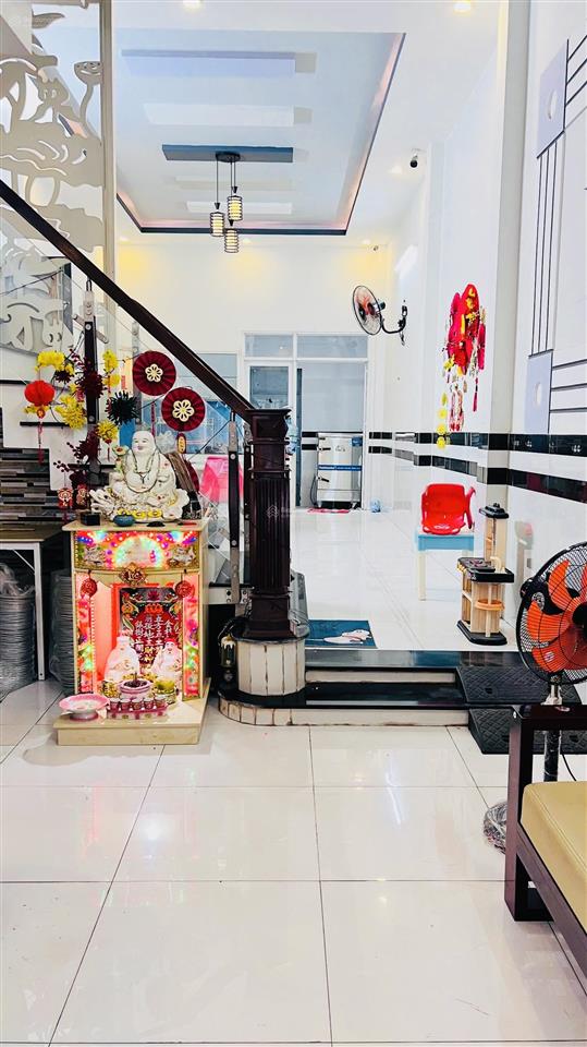 Nhà 2 mặt tiền đường xe hơi 6m kdc nam hùng vương  đúc 4 tầng btct  80m2  4pn  chỉ 7.5 tỉ