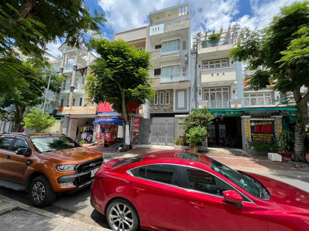 Bán nhà riêng, 100m2, xây 5 lầu, gần nguyễn thị thập quận 7, 140triệu/m2