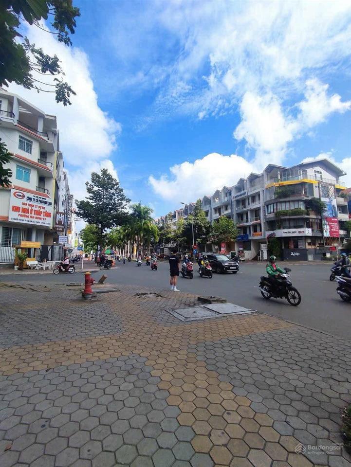 Bán nhàmặt tiền tân quyquận 7ngang 5mdòng tiền sẵngiá nhỉnh 20,2tỷ