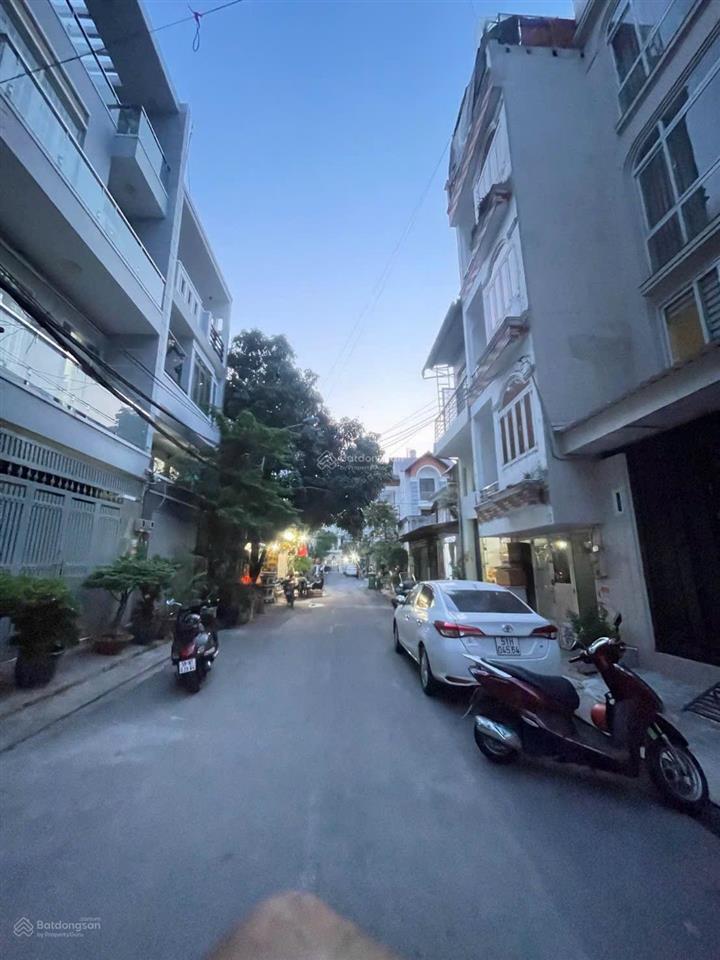Mặt tiền q7 giá dưới 8 tỷ không có nhiều3 tầnggiá nhỉnh 7...tỷ